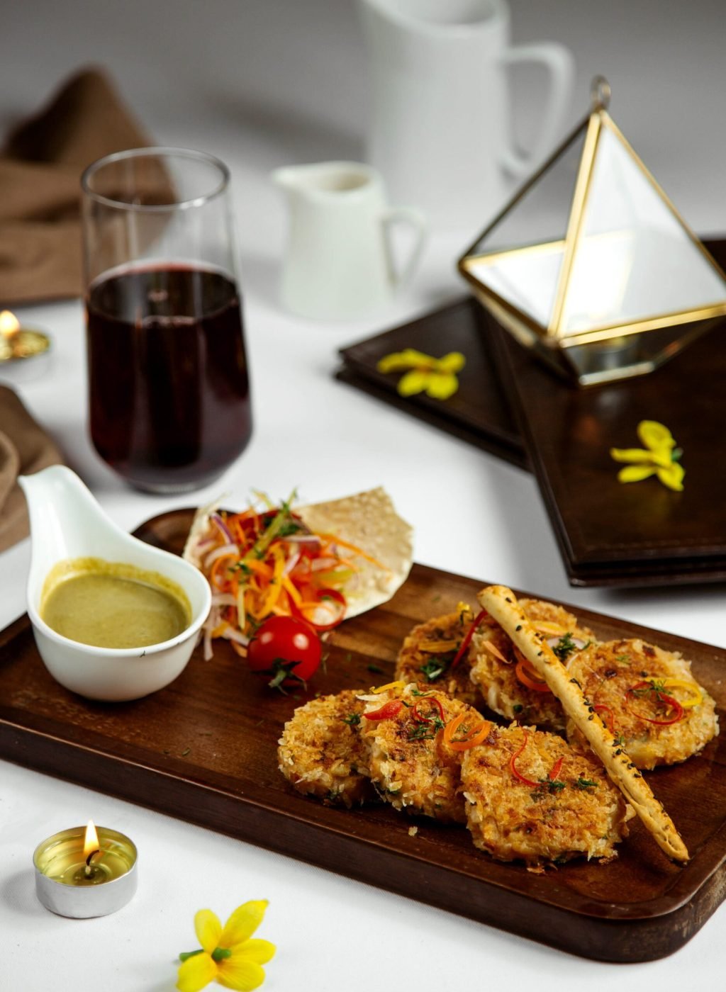 vegetable-cutlets-with-sauce-juice-scaled.jpg